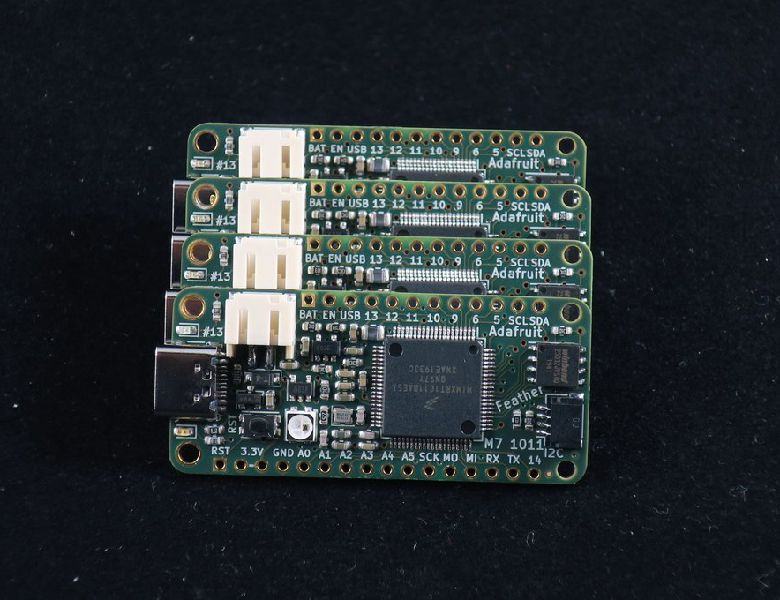 Adafruit Feather M4 Express